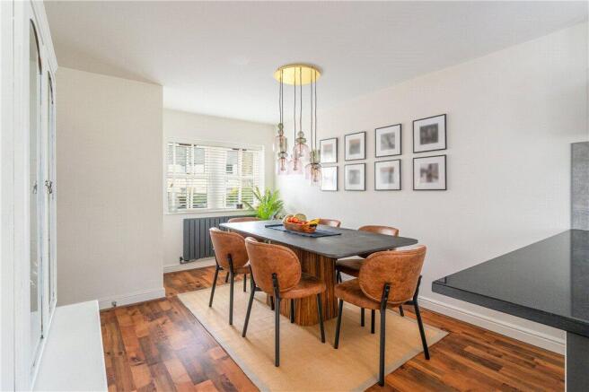 3 bed Town House for sale Image 12