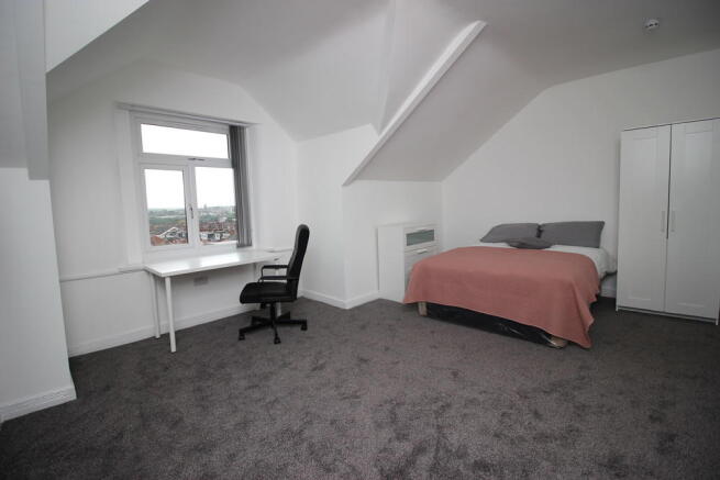6 bed House Share to rent Image 12