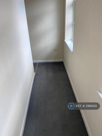 2 bed Flat to rent Image 11