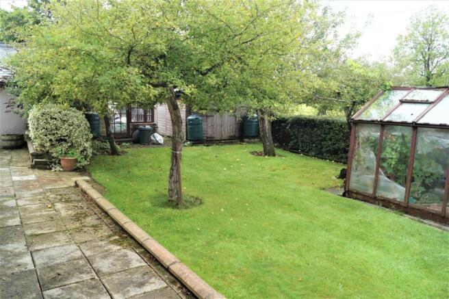 hardwickreargdn3.jpg