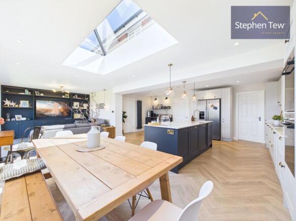 Open Plan Kitchen/Dining/Living Area