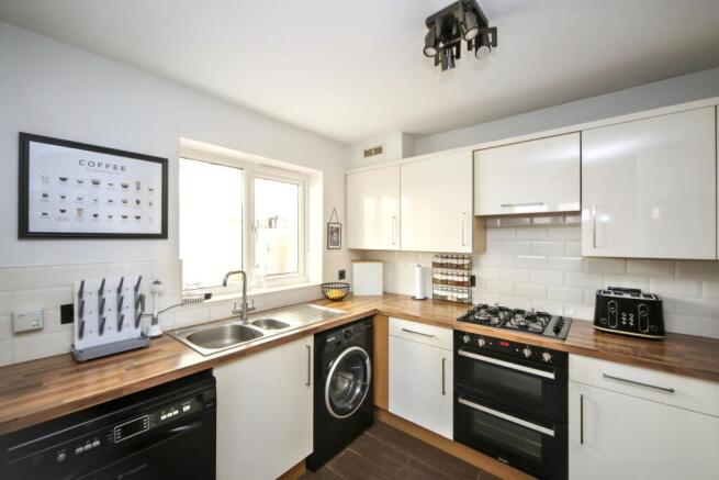 3 bed Detached for sale Image 9