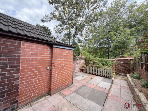 5 bed Terraced for sale Image 11