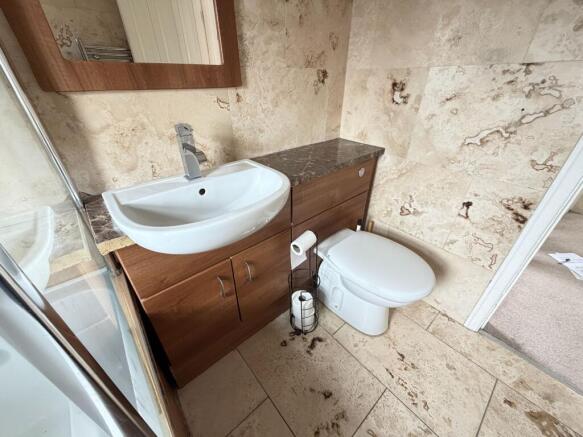 3 bed Semi-Detached for sale Image 11