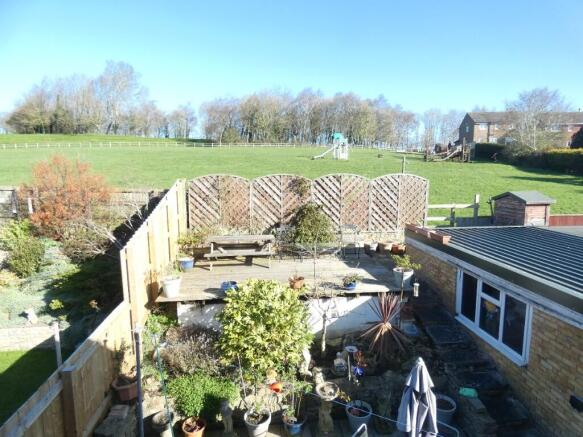4 bed Semi-Detached for sale Image 9