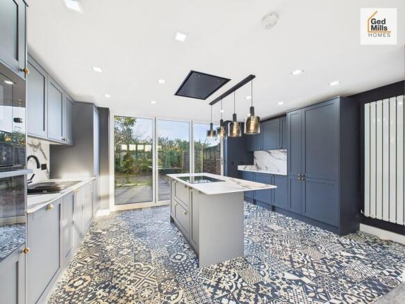 CAM02899G0-PR0068...