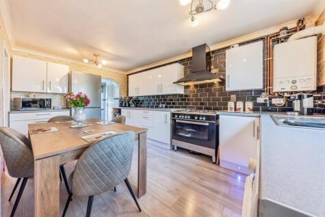 Gresley Court, Grantham