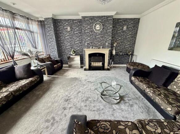 8 bed Detached for sale Image 6