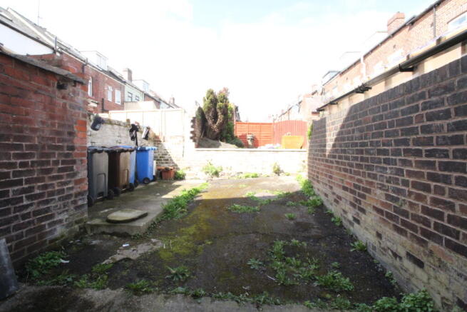 3 bed Terraced for sale Image 10