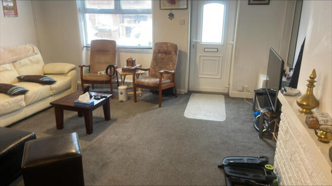 3 bed House to rent Image 5