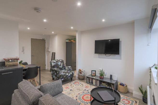 1 bed Flat for sale Image 6