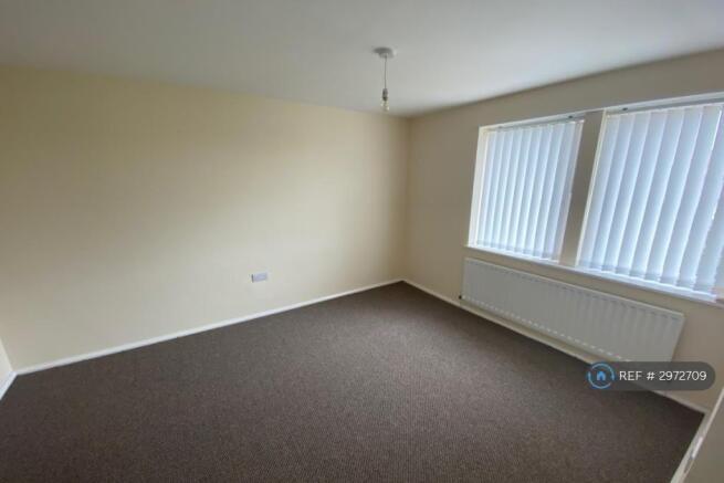 2 bed End of Terrace to rent Image 6