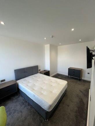 1 bed House Share to rent Image 6