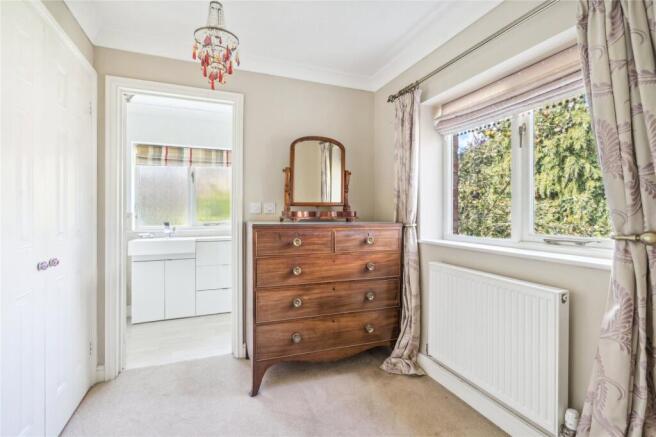 Dressing/Nursery