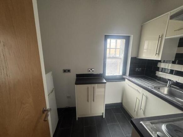 1 bed Apartment to rent Image 6