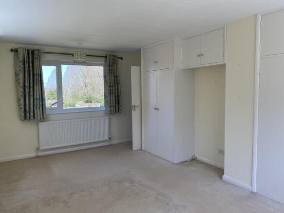 Bedroom 1 (2)