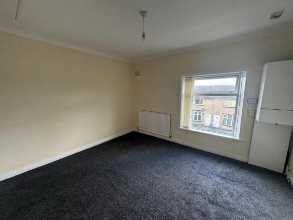 2 bed Terraced to rent Image 10
