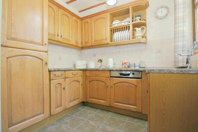 4 bed Detached for sale Image 11