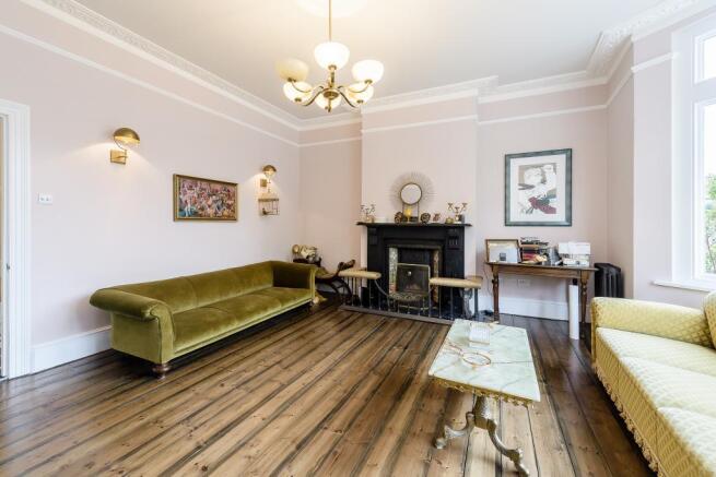 8272478-interior17-800-web.jpg