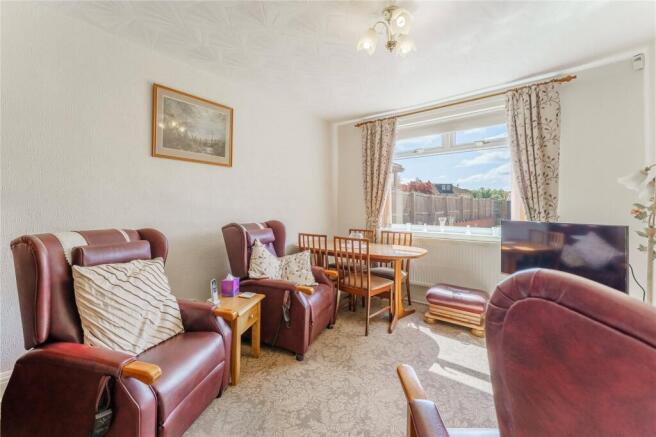 3 bed Semi-Detached for sale Image 9