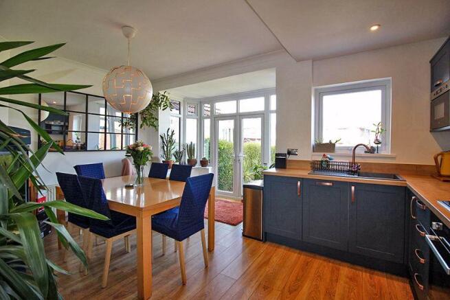 KITCHEN/DINER