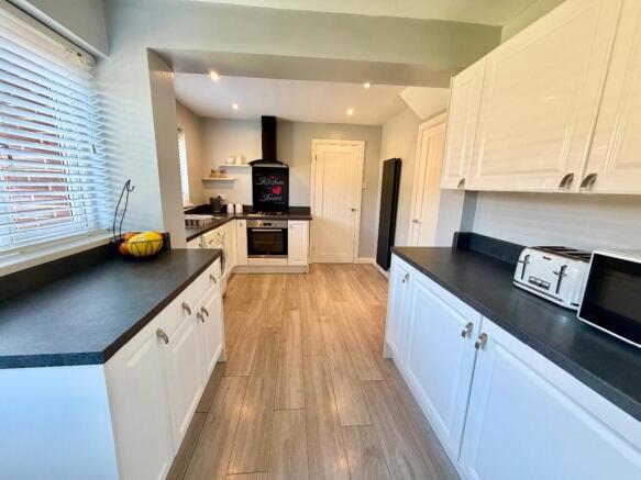 3 bed Detached for sale Image 4