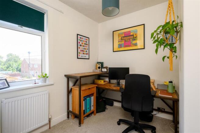 3 bed Terraced for sale Image 10