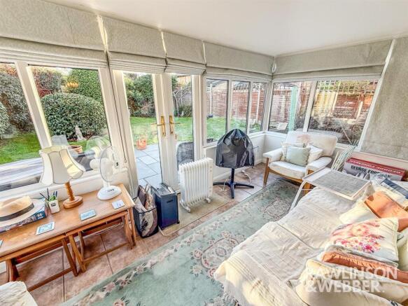 New Road, West Molesey photo 4