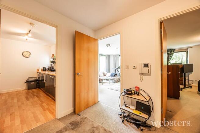 Photo 8