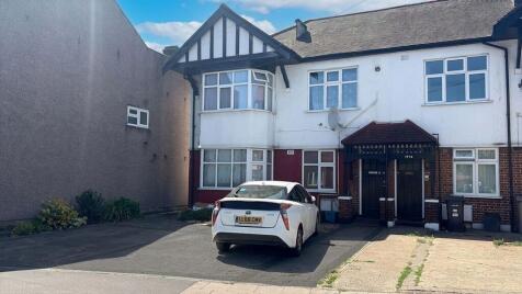 Beehive Lane, Ilford, IG4