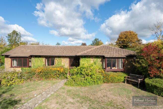 3-bed detached on Jordan Close, Sanderstead, £695,000