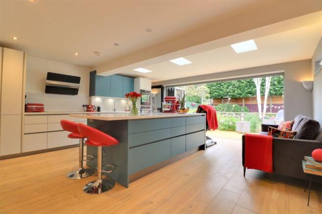 KITCHEN AREA
