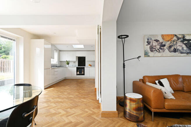 3 bed Semi-Detached for sale Image 10