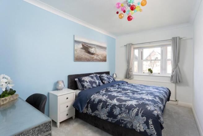 2 bed Apartment for sale Image 6