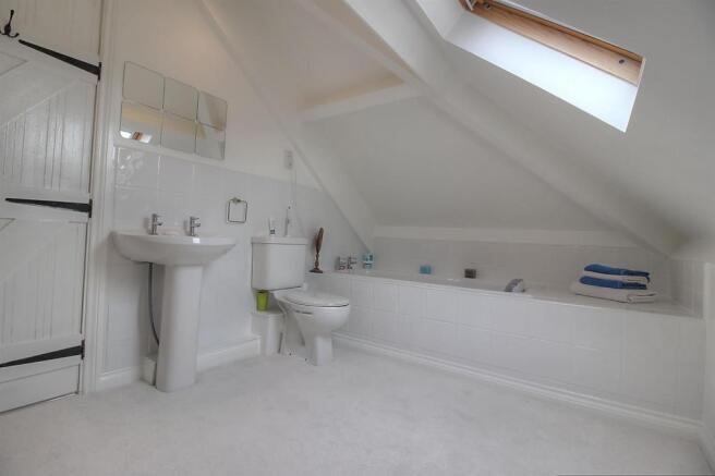 En-Suite Bathroom