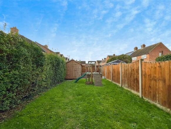 3 bed Semi-Detached for sale Image 4