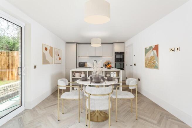 2 bed Apartment for sale Image 5