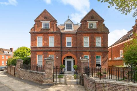 Hampstead Hill Gardens,
Hampstead, NW3