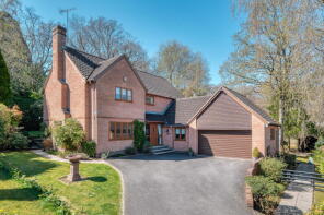 14, Cherry Hill Road, Barnt Green B45 8LJ