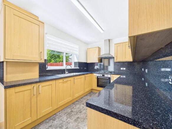Bann Close, South Ockendon, Essex, RM15 photo 4