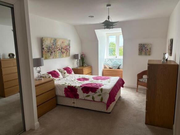 8. Bedroom.jpg