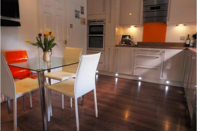 Kitchen / Breakfast