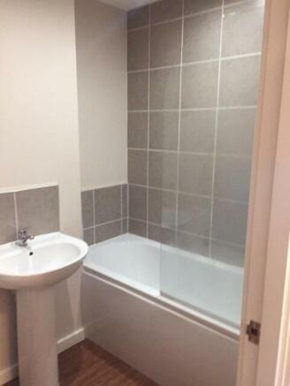 1 bed Apartment to rent Image 4