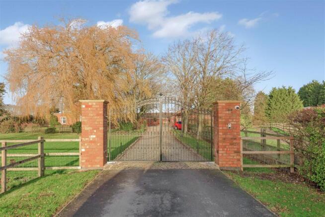 Glebe House, Nuneaton