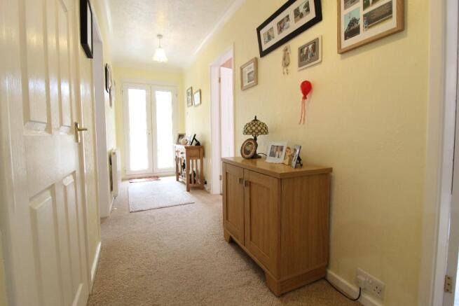 2 bed Semi-Detached for sale Image 8