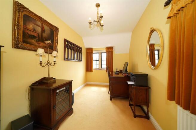 Bedroom/Study
