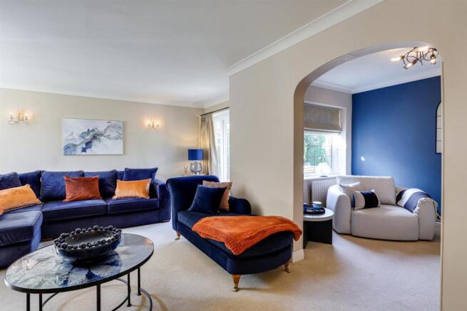 4 bed Detached for sale Image 8