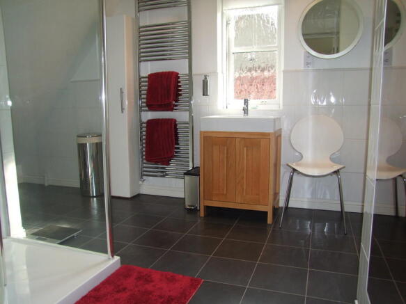 en suite shower room