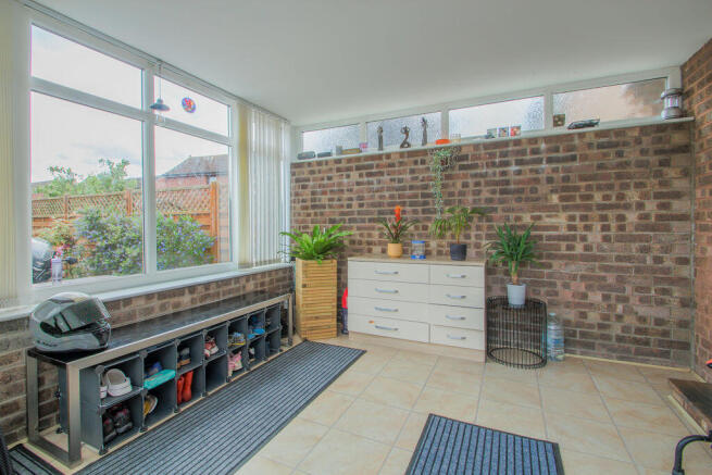 2 bed Semi-Detached Bungalow for sale Image 5