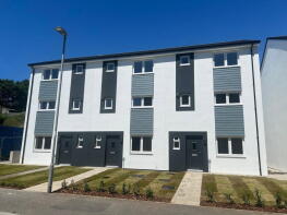 93, Chaucer Way, Plymouth PL5 3EQ
